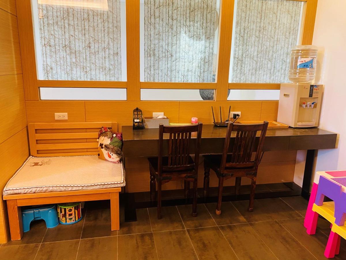 宜人生活溜滑梯親子民宿 Easylife B&B 冬山郷 エクステリア 写真