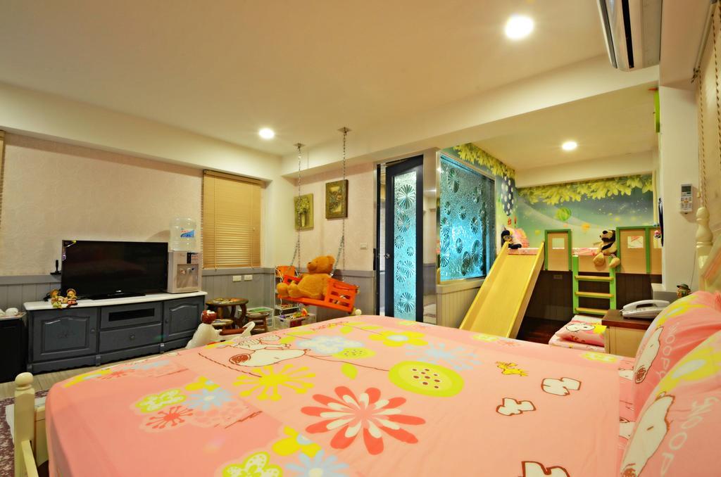宜人生活溜滑梯親子民宿 Easylife B&B 冬山郷 エクステリア 写真